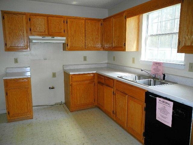 7137 New Dale Rd, Rex, GA 30273 photo 4
