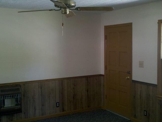 124 Edgewood Cir, Barnesville, GA 30204 photo 3
