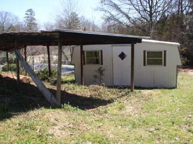 1197 Skyline Dr, Toccoa, GA 30577 photo 3
