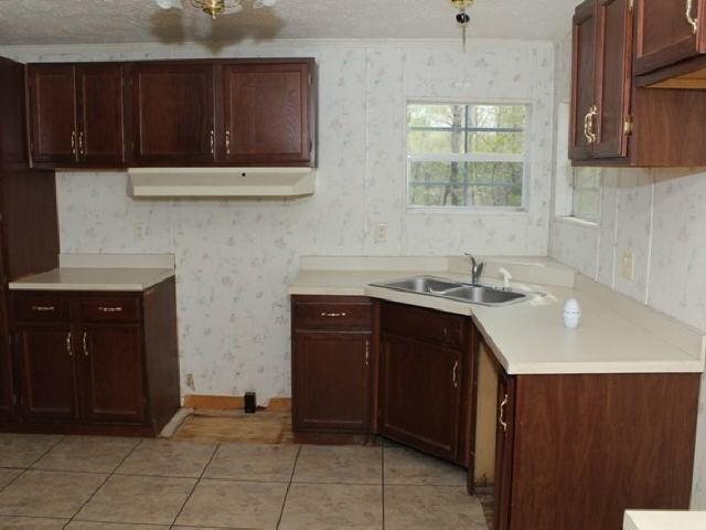 3381 Lee Dr, Buford, GA 30518 photo 4