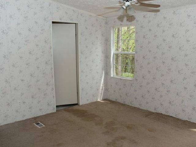 3381 Lee Dr, Buford, GA 30518 photo 5