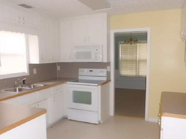 40 E Lawn Dr, Covington, GA 30016 photo 3