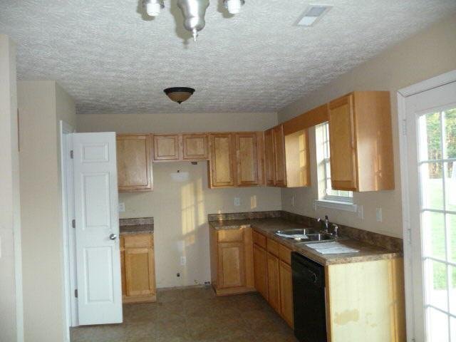 411 Baldwin Park Dr, Lagrange, GA 30241 photo 4