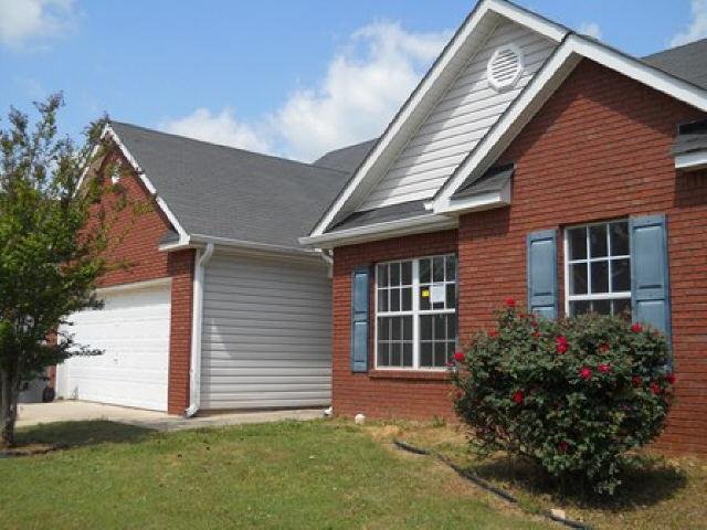 1802 Ulmus Ct, Hampton, GA 30228 photo 1