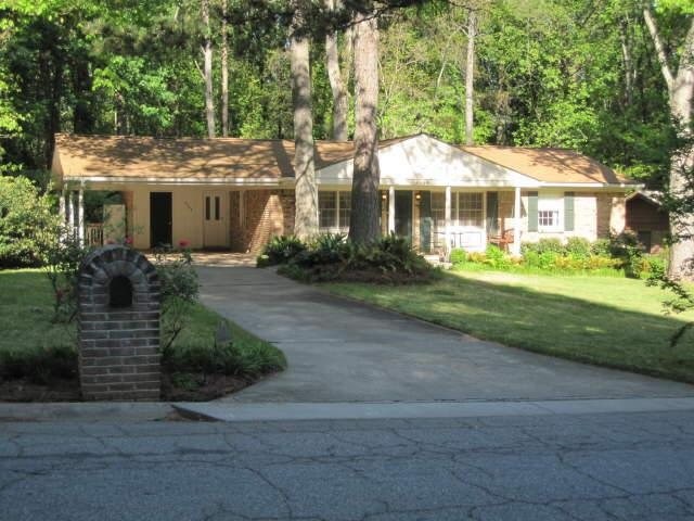 4084 Commodore Dr, Chamblee, GA 30341 photo 1