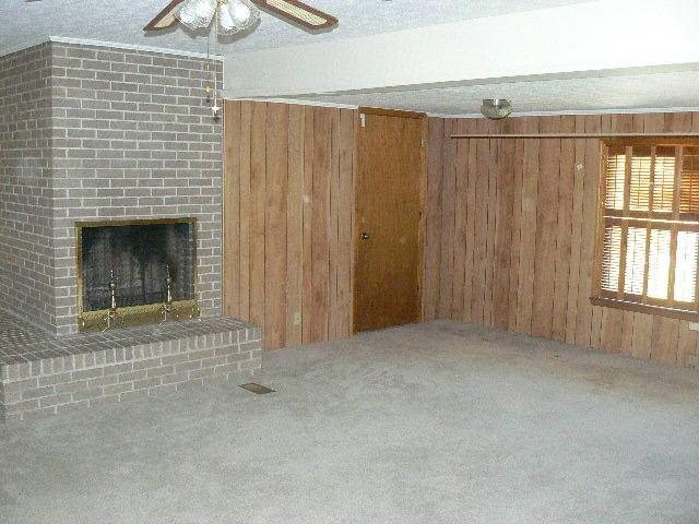 206 Melrose Dr, Lagrange, GA 30241 photo 2