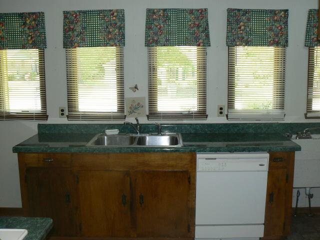 206 Melrose Dr, Lagrange, GA 30241 photo 4