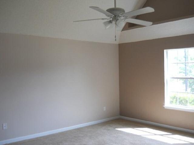 516 Gonzaga Cir, Hampton, GA 30228 photo 2