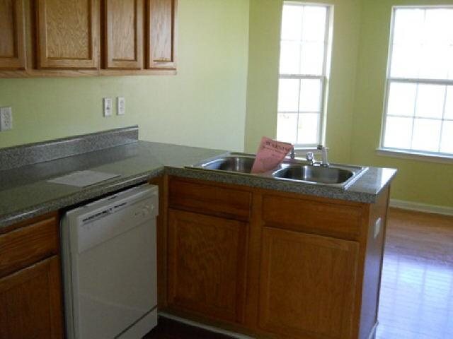 516 Gonzaga Cir, Hampton, GA 30228 photo 4