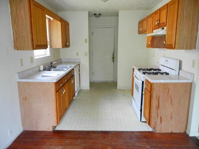 6851 Silver Maple Dr, Rex, GA 30273 photo 4
