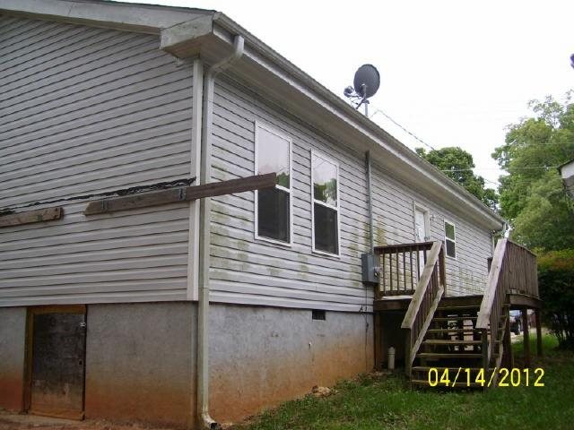 320 Wayside St, Cornelia, GA 30531 photo 2