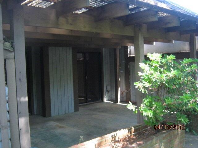 47 Willowick Ct, Lithonia, GA 30038 photo 3