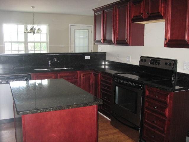 827 Colquitt St, Lagrange, GA 30241 photo 2