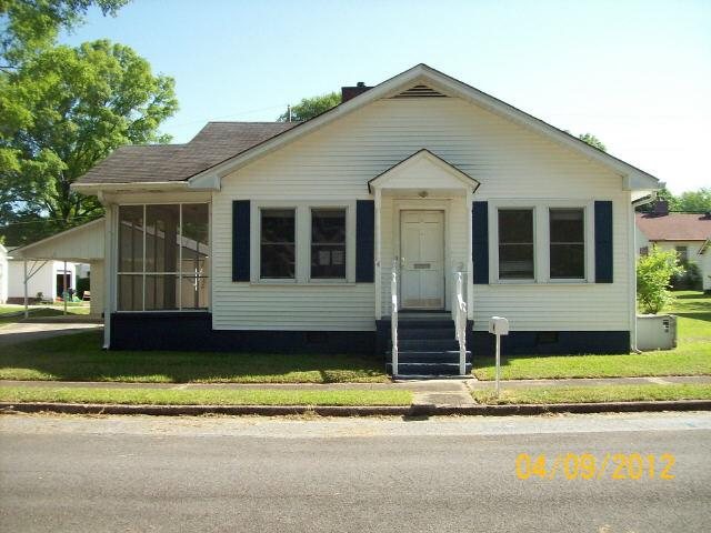 4 S 3rd St, Lindale, GA 30147 photo 1