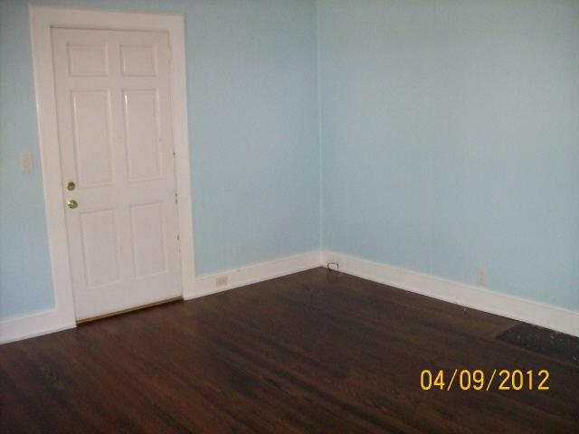 4 S 3rd St, Lindale, GA 30147 photo 3