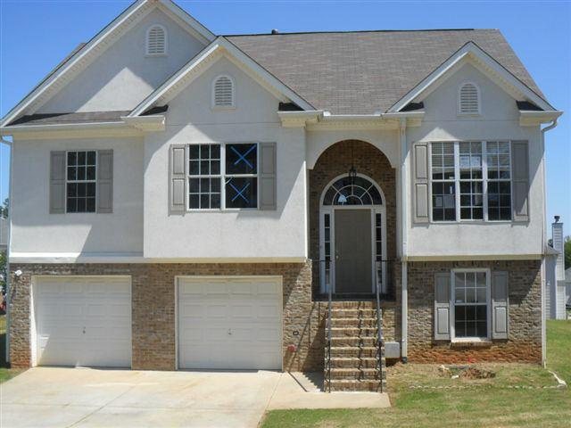 6774 Oakleigh Ct, Rex, GA 30273 photo 1