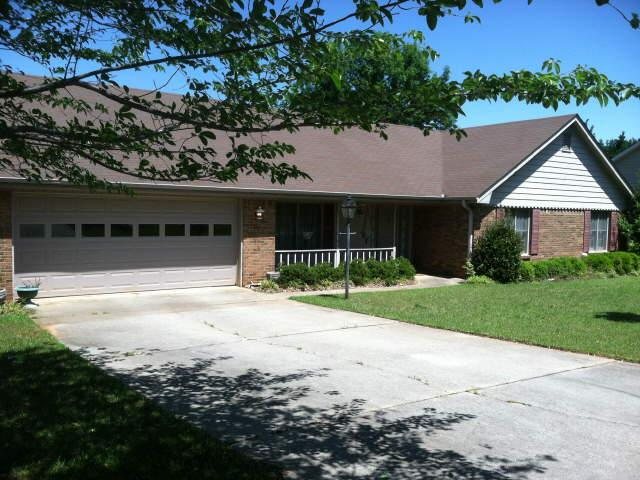 105 Oak View Dr, Covington, GA 30016 photo 1