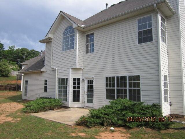 6787 Oakleigh Ct, Rex, GA 30273 photo 2