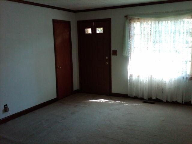 106 Bonaventure Dr, Lagrange, GA 30241 photo 2