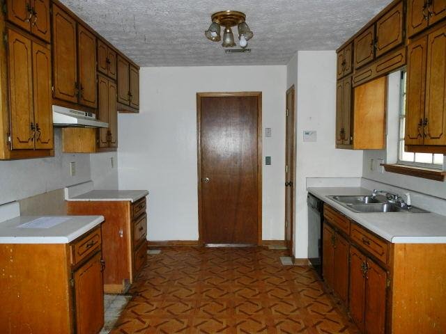 3699 Ashbill Ct, Rex, GA 30273 photo 4
