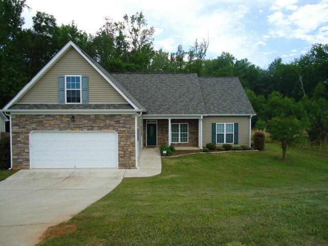 203 Boston Dr, Lagrange, GA 30241 photo 1