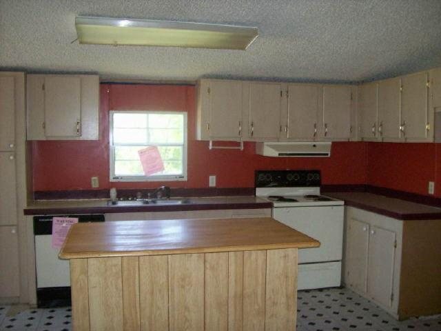 1025 Melson Rd, Cave Spring, GA 30124 photo 4