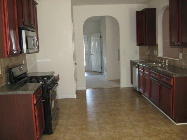 70 Silver Willow Walk, Covington, GA 30016 photo 3