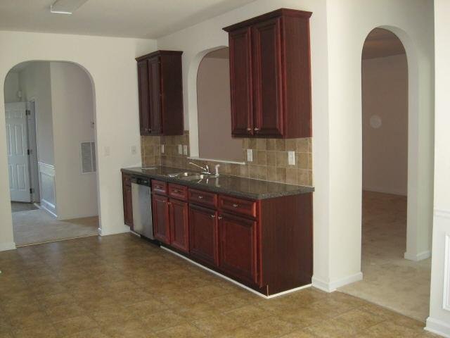 70 Silver Willow Walk, Covington, GA 30016 photo 2