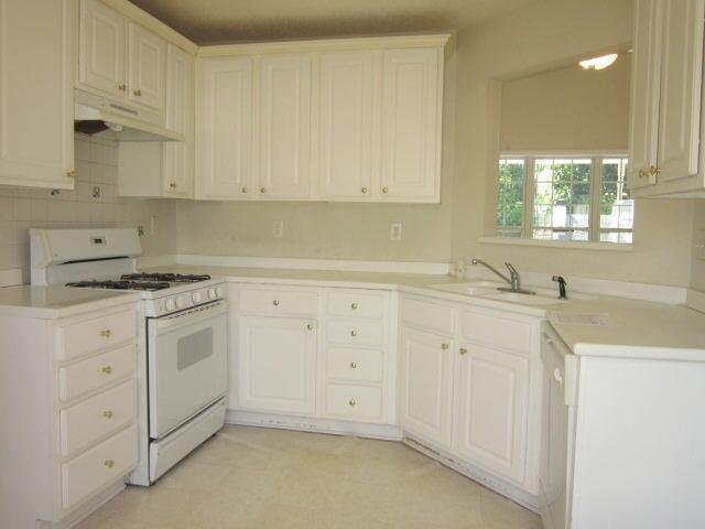 1340 Vine Cir, Mcdonough, GA 30253 photo 2