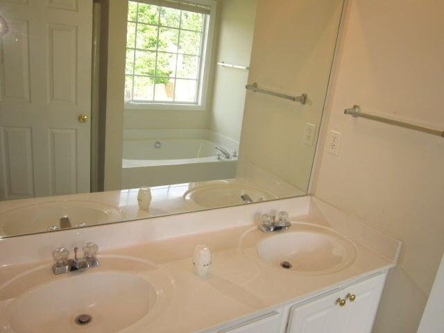 1340 Vine Cir, Mcdonough, GA 30253 photo 8