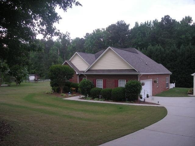 13768 Panhandle Rd, Hampton, GA 30228 photo 1
