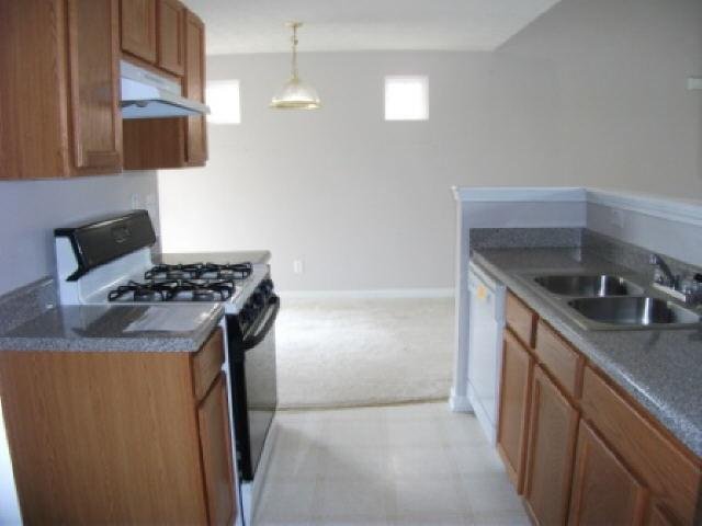 190 Meadowridge Dr, Covington, GA 30016 photo 5