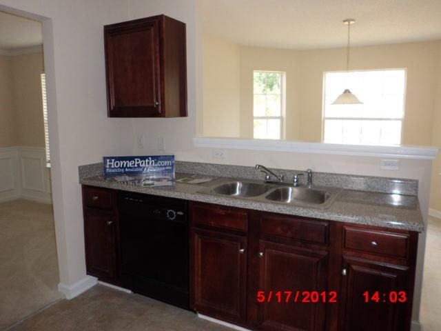 405 Othello Dr, Hampton, GA 30228 photo 3