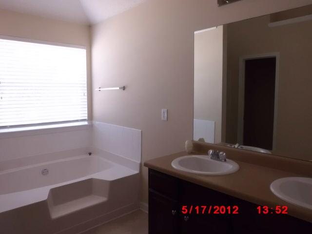 405 Othello Dr, Hampton, GA 30228 photo 9