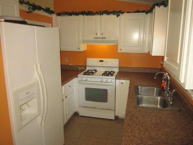 11 Pinecone Ct, Mcdonough, GA 30253 photo 3