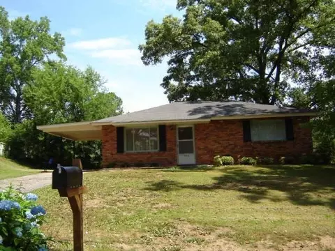 1004 N 17th St, Lanett, AL 36863 photo 1