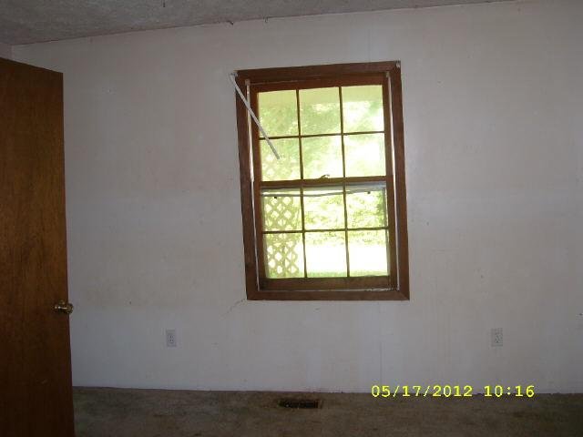 303 Robert Taylor Rd, Lagrange, GA 30240 photo 11