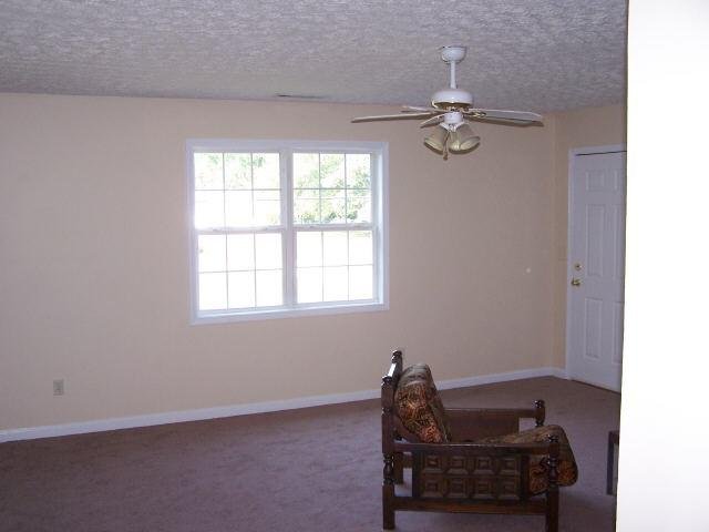 260 E Wright St, Winder, GA 30680 photo 5