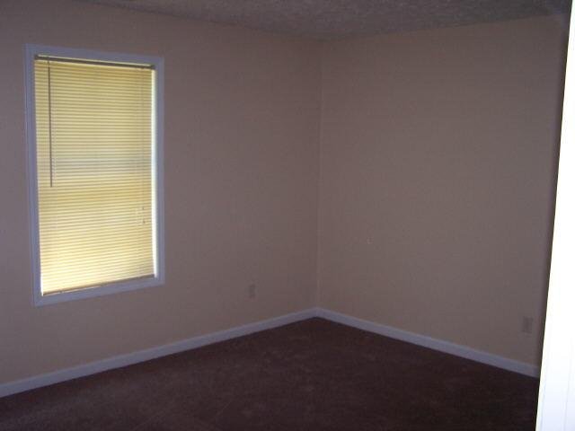 260 E Wright St, Winder, GA 30680 photo 10