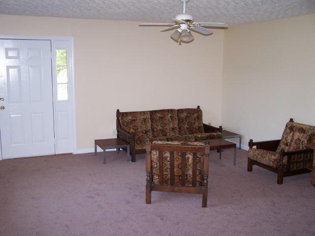 260 E Wright St, Winder, GA 30680 photo 2