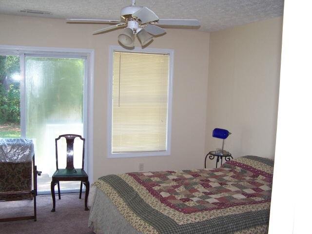 260 E Wright St, Winder, GA 30680 photo 7