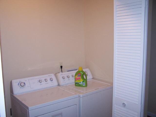 260 E Wright St, Winder, GA 30680 photo 6