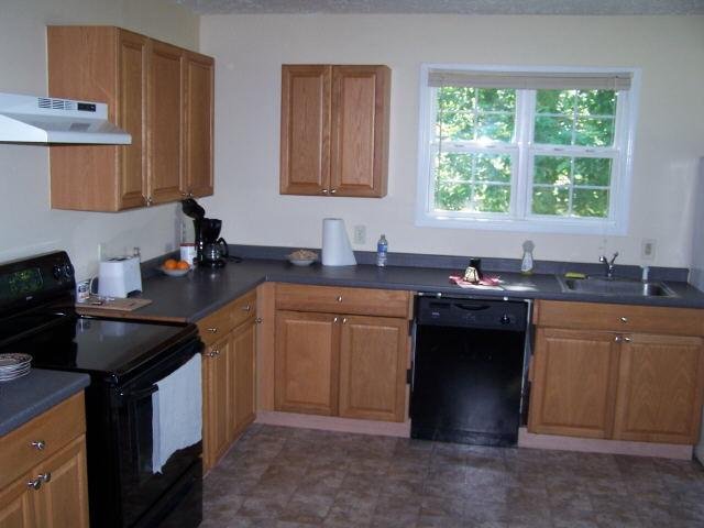 260 E Wright St, Winder, GA 30680 photo 3