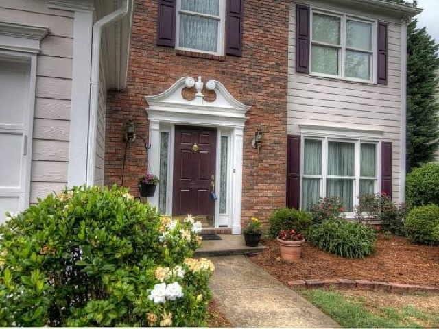 10770 Glenbarr Dr, Duluth, GA 30097 photo 2