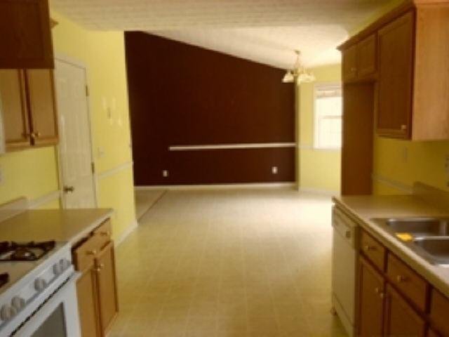2029 Elm Grove Ln, Hampton, GA 30228 photo 3