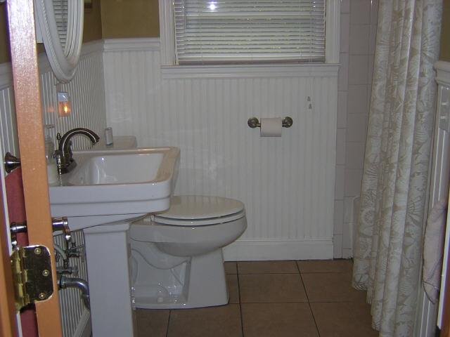 330 Clark Cir, Hull, GA 30646 photo 4