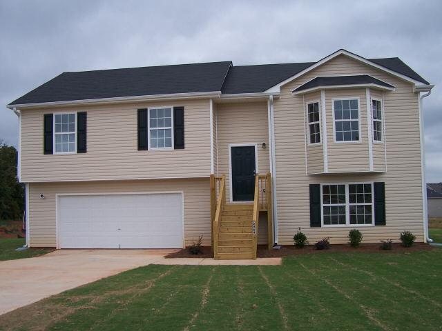 6851 Amethyst Ave, Rex, GA 30273 photo 1