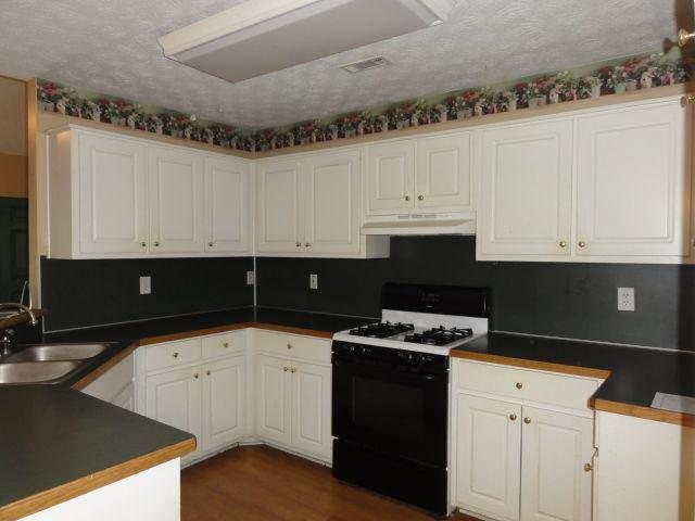 655 Robin Rd, Covington, GA 30016 photo 5