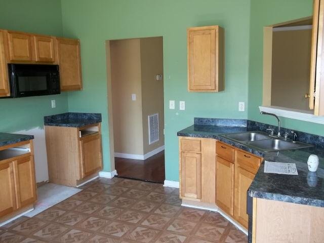 805 Marcus Ln, Hampton, GA 30228 photo 4