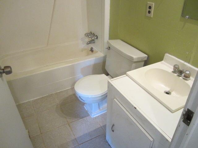 105 Little John Trl, Hampton, GA 30228 photo 2